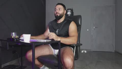 Snapshot of glennmasters chatting on October 9, 2:16 am Matthew .. for short call me Matt online show from October 9, 2:16 am