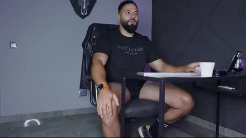 Snapshot of glennmasters chatting on September 12, 10:43 pm Matthew .. for short call me Matt online show from September 12, 10:43 pm