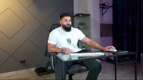 Snapshot of glennmasters chatting on January 13, 7:53 pm Matthew .. for short call me Matt online show from January 13, 7:53 pm