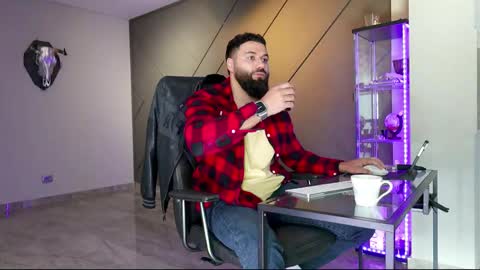 Snapshot of glennmasters chatting on March 10, 12:49 pm Matthew .. for short call me Matt online show from March 10, 12:49 pm