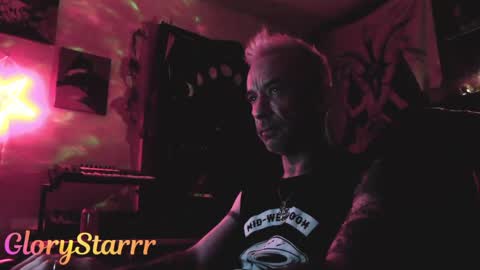 Glory Starrr online show from April 28, 2:27 am