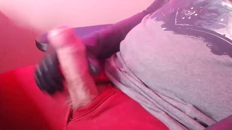 Glove Mad online show from January 26, 3:36 pm