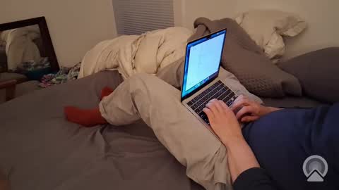 g-love-pnw online show from December 22, 12:41 am