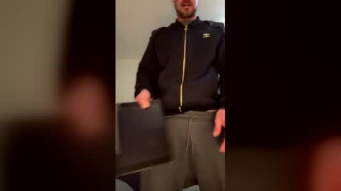 gman4269 online show from April 12, 8:49 am