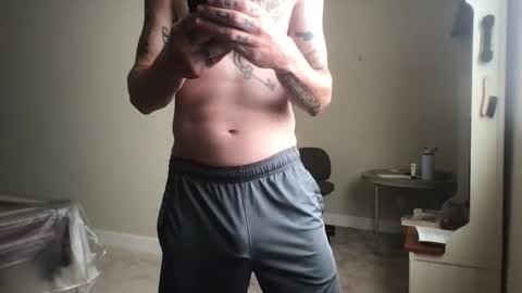 gnarlybarly2 online show from January 6, 4:02 pm