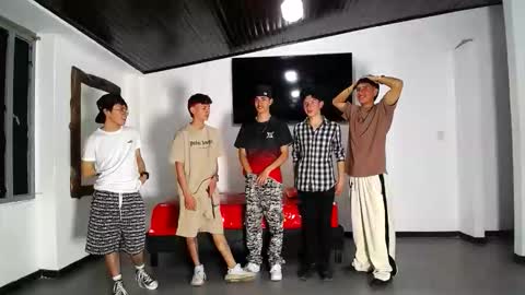 THOMAS AND DAMIAND online show from September 10, 6:06 pm