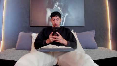 steven online show from December 12, 1:06 pm