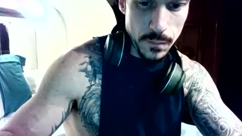 goinwild8900 online show from December 11, 9:42 am