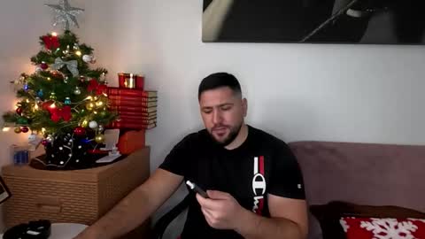 gold_alpha_boy online show from December 4, 12:12 pm