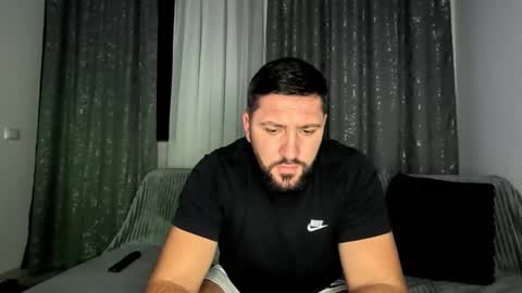 gold_alpha_boy online show from October 26, 6:43 pm