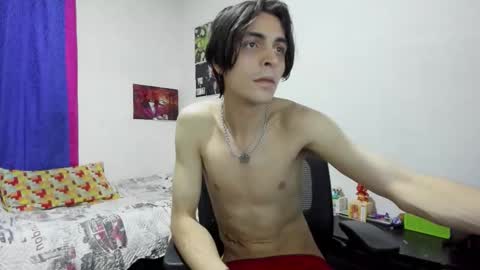 Snapshot of golden_ryan chatting on October 23, 3:43 am Jmmmm online show from October 23, 3:43 am
