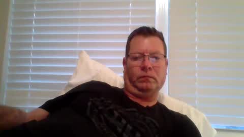 goldenbear3111 online show from September 21, 10:32 pm