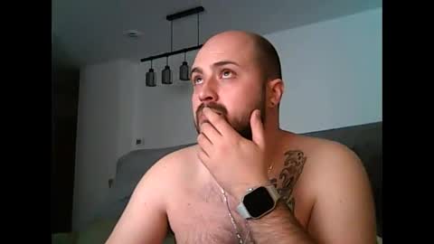 goldenspainboy online show from March 7, 11:57 pm