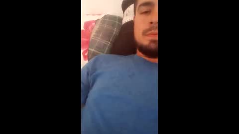 gonzaloreyna016 online show from April 12, 5:58 pm