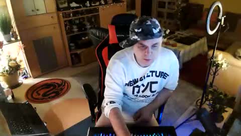 google5001 online show from October 3, 3:33 am