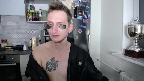 greg_photog online show from October 3, 1:21 am