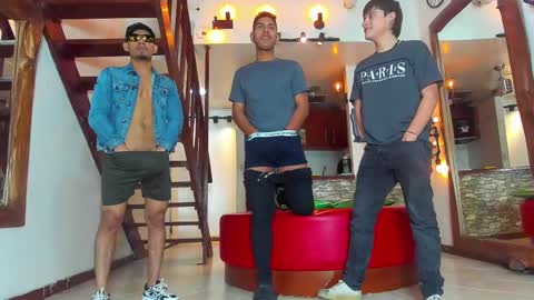 GRIVALS. THOMAS AND DAMIAND online show from March 4, 6:18 pm