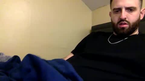 Snapshot of grobs123 chatting on December 3, 6:46 am grobs123 online show from December 3, 6:46 am