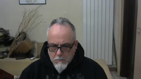Snapshot of grz65 chatting on January 6, 11:18 am GRIZZLY65 online show from January 6, 11:18 am