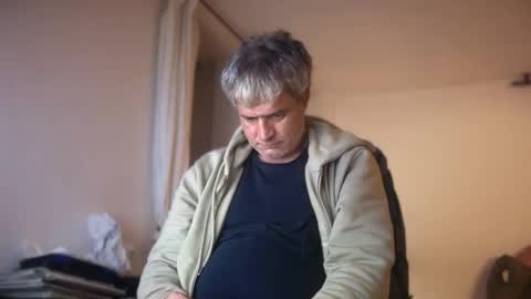 guardiannif_ online show from March 20, 1:53 am