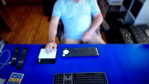 Snapshot of guesswhatigot2 chatting on October 26, 7:43 am guesswhatigot2 online show from October 26, 7:43 am