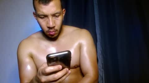 holl latino online show from February 9, 3:11 am