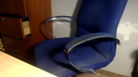 gusanito_enano online show from January 12, 9:40 am