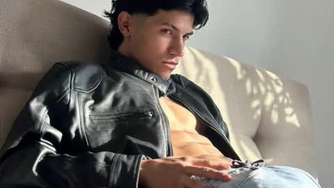 Guts online show from January 10, 5:24 pm