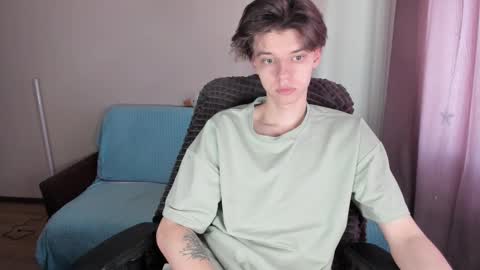 guy_liam1 online show from March 11, 8:09 am