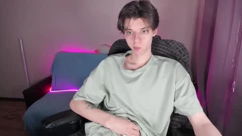 guy_liam1 online show from March 12, 3:07 pm