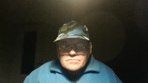 Snapshot of guyboy73 chatting on October 23, 2:15 am guyboy73 online show from October 23, 2:15 am