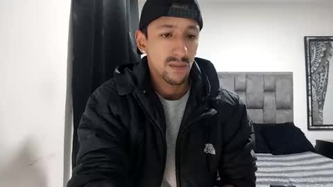 karim online show from March 3, 8:00 am