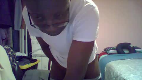 gyesaw1970 online show from November 1, 6:17 am