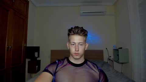 Snapshot of gym_alpha chatting on February 15, 8:01 pm Oliver online show from February 15, 8:01 pm