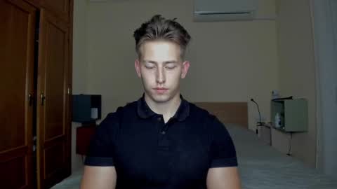 Snapshot of gym_alpha chatting on February 21, 10:15 pm Oliver online show from February 21, 10:15 pm