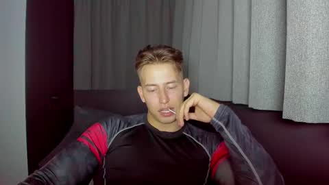 Snapshot of gym_alpha chatting on September 16, 7:04 pm Oliver online show from September 16, 7:04 pm