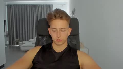 Snapshot of gym_alpha chatting on October 10, 4:01 pm Oliver online show from October 10, 4:01 pm