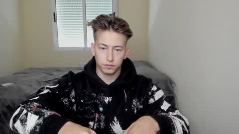 Snapshot of gym_alpha chatting on December 17, 2:55 pm Oliver online show from December 17, 2:55 pm