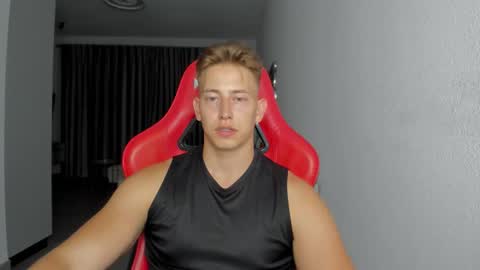 Snapshot of gym_alpha chatting on October 30, 9:27 pm Oliver online show from October 30, 9:27 pm