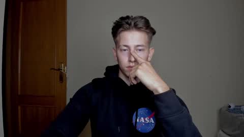 Snapshot of gym_alpha chatting on February 4, 10:02 pm Oliver online show from February 4, 10:02 pm