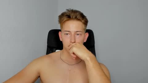 Snapshot of gym_alpha chatting on September 30, 1:03 pm Oliver online show from September 30, 1:03 pm