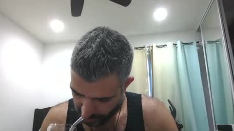 h0nest84 online show from January 5, 11:44 pm