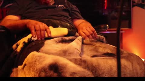 h0tttsteel online show from December 18, 1:23 pm