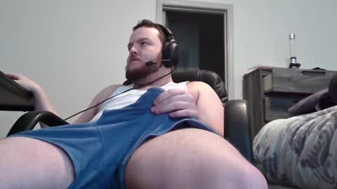 Snapshot of hairymikey chatting on December 25, 5:37 pm hairymikey online show from December 25, 5:37 pm