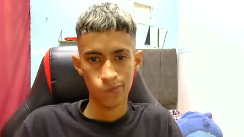 hamcummboy20 online show from July 25, 9:11 pm