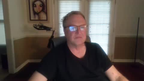 Snapshot of han63 chatting on December 9, 1:04 pm Han online show from December 9, 1:04 pm