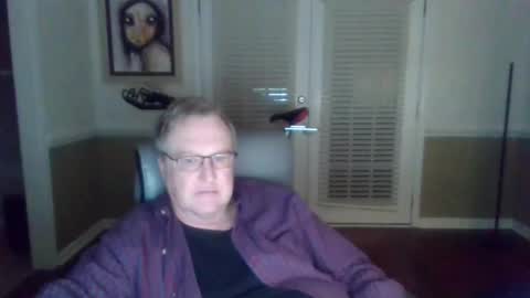 Snapshot of han63 chatting on December 13, 11:45 am Han online show from December 13, 11:45 am