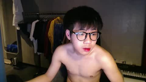 handsome_mannn online show from March 12, 6:15 pm