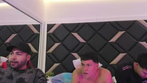 leonardfarrucknick and otis online show from November 8, 2:09 pm