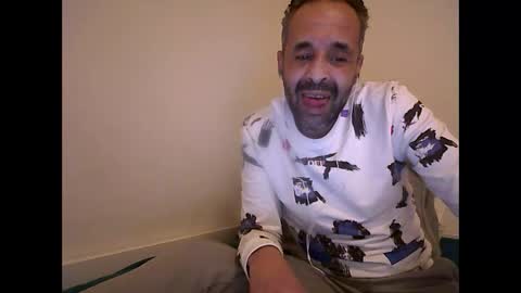 handsomepenis20cm online show from October 17, 11:53 pm